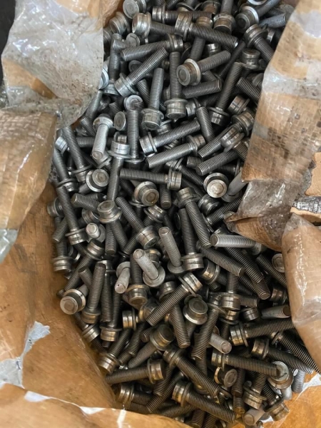 Stainless steel self drilling screws