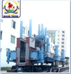 Hydraulic pile pressing robot