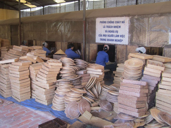 Ngoc Dong Ha Nam handicraft factory
