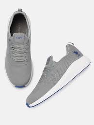 Sport shoes