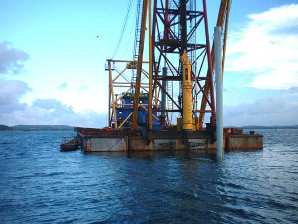 Hydraulic hammers