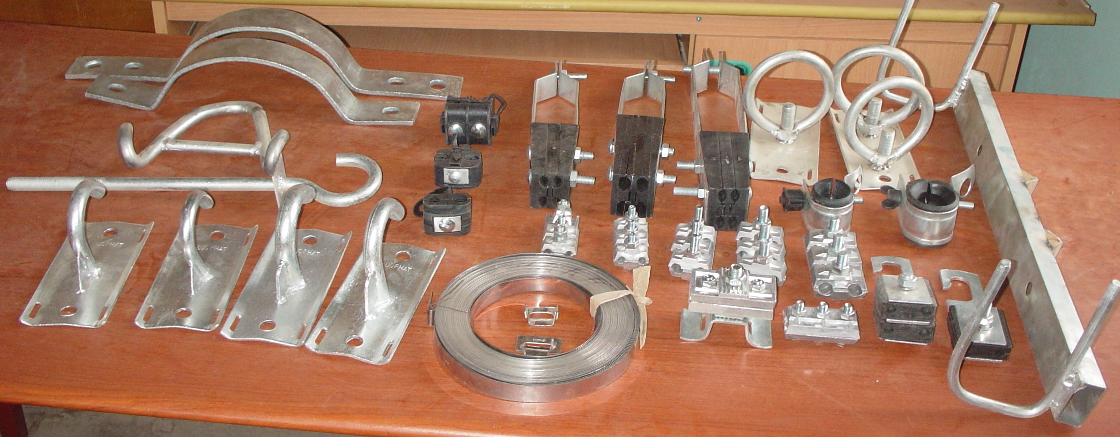 Cable clamp