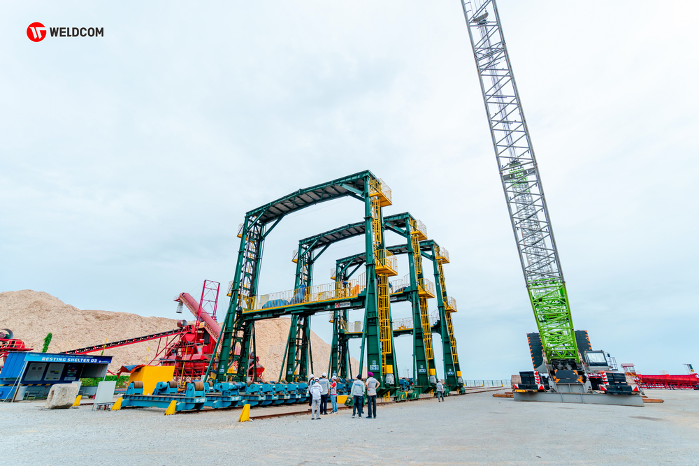 Welding line solutions for heavy industrial structures and installation