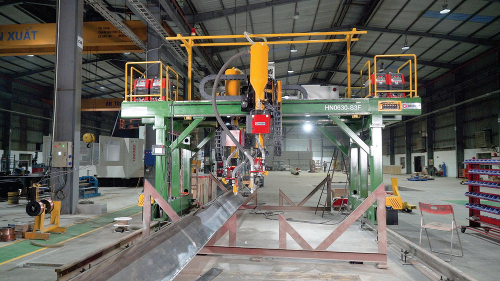 Welding line solutions for heavy industrial structures and installation