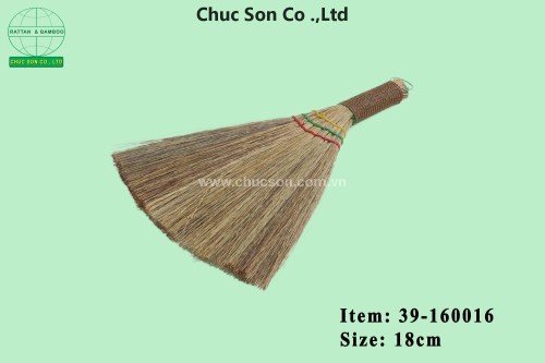 Short grass broom