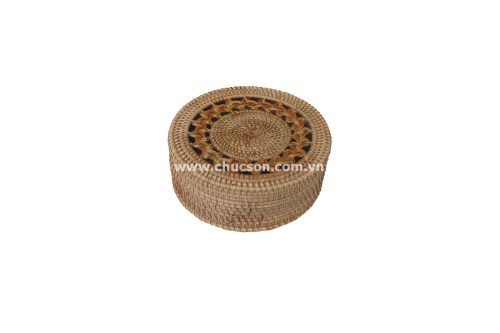 Rectangular rattan basket with lid