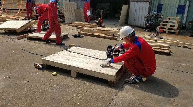 Single-faced solid top pallets