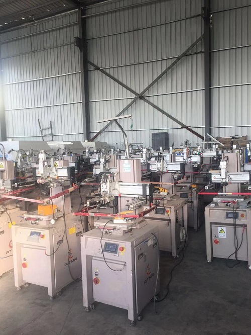 Silk screen printing machine