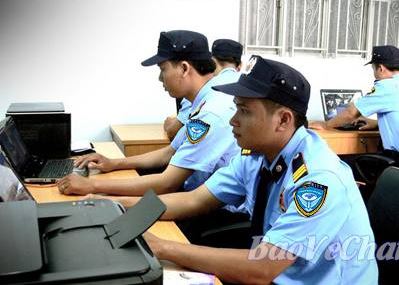 Security guard service for static target