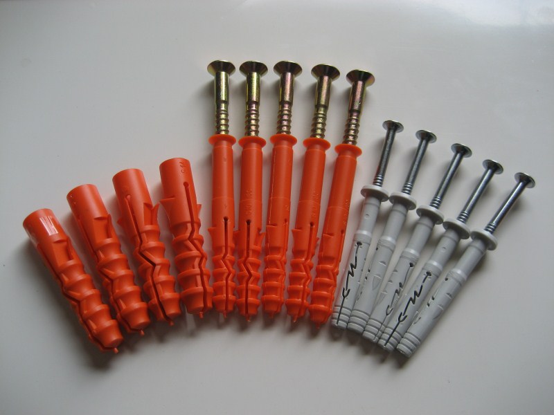 Screw