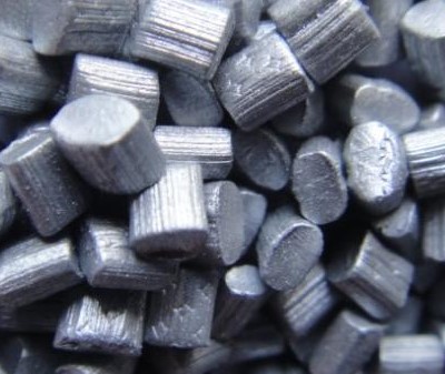 Silver plastic pellets
