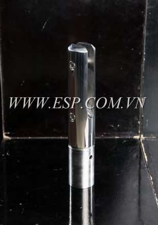 Angled glass clamp