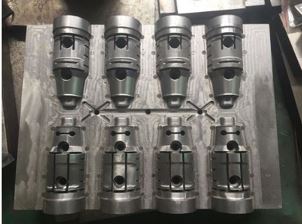 Plastic injection mould
