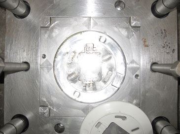 Plastic injection mould
