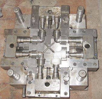 Plastic injection mould