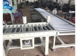 Roller conveyor