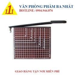 Paper cutter machine