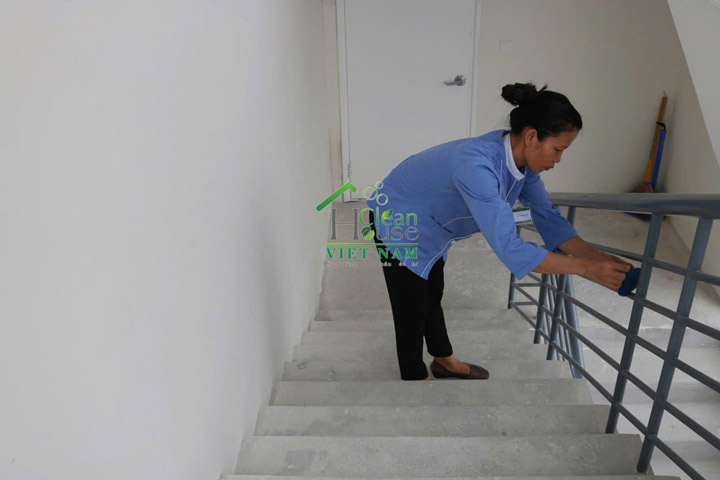 Clean House residential and office cleaning service
