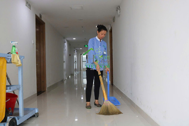 Clean House residential and office cleaning service
