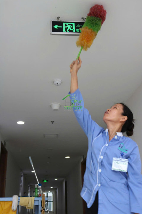 Clean House residential and office cleaning service