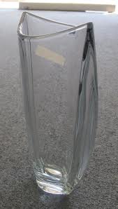 Glass flower vase