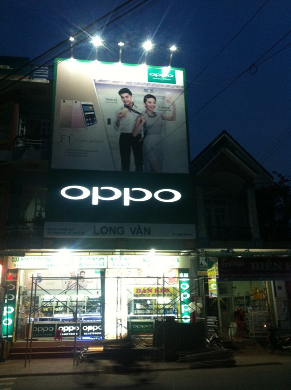 OPPO Mobile Store Signage