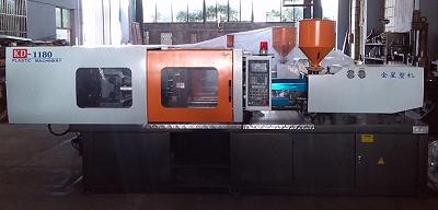 Plastic pressing machine