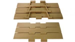 Plastic chain conveyor