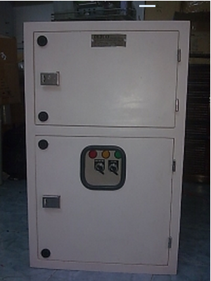 Lighting control cabinet