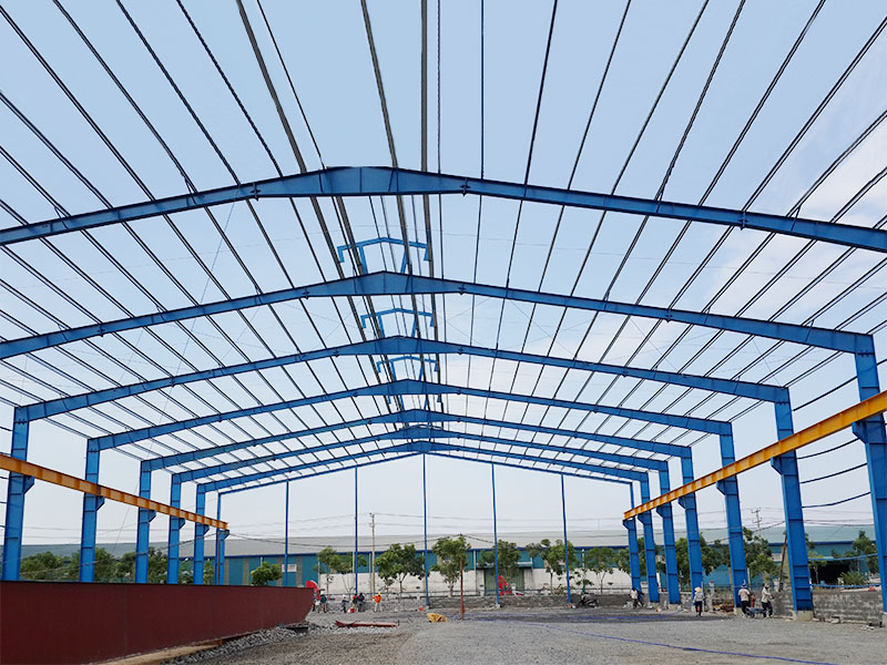 Prefabricated steel building construction