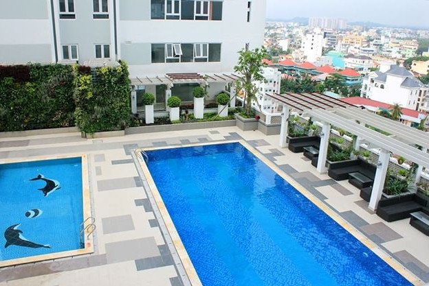 Pegasus Plaza high-rise pool