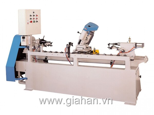 Automatic wood lathe machines