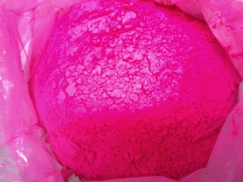 Neon pink pigment