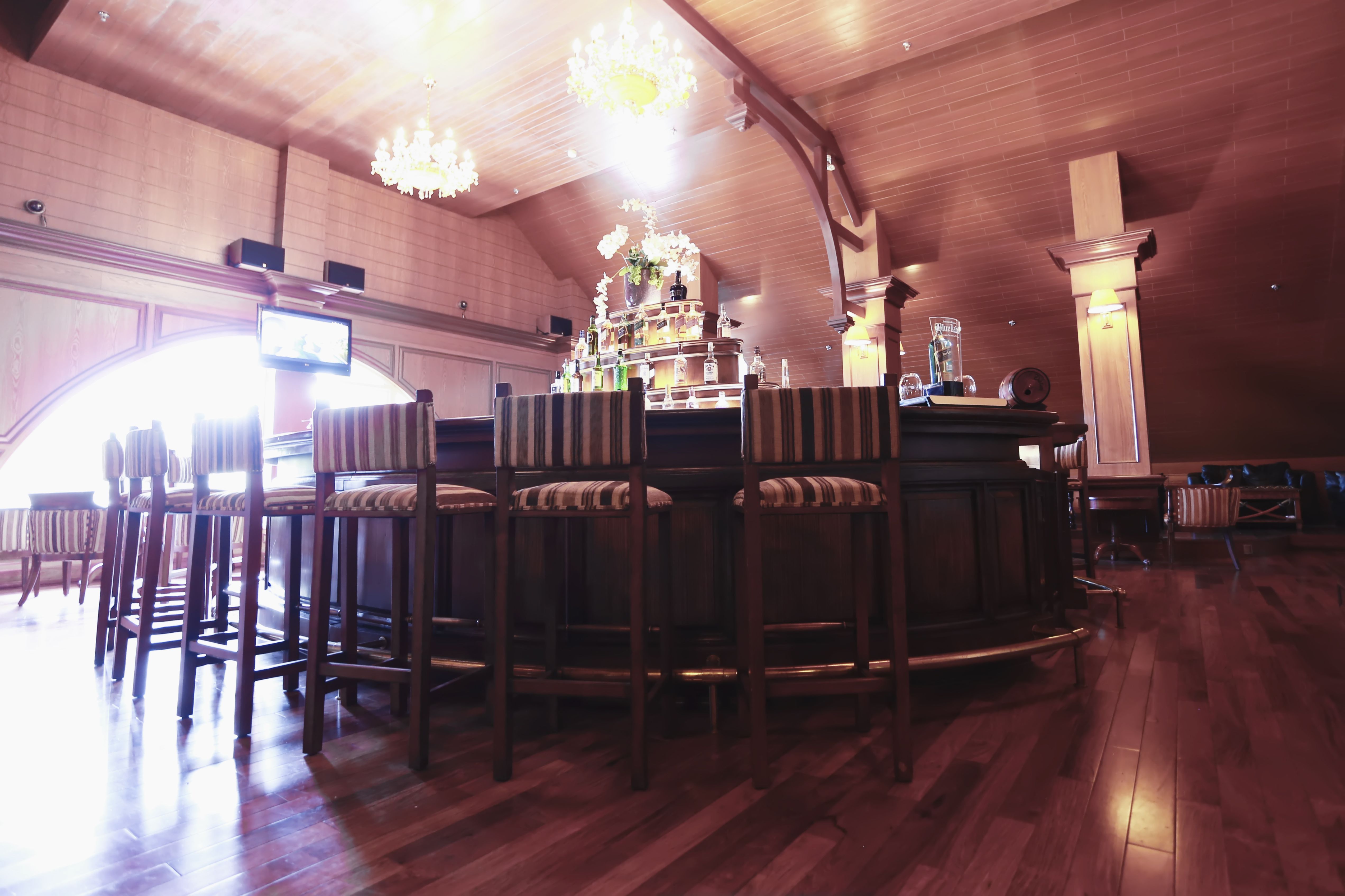 Moonlight bar