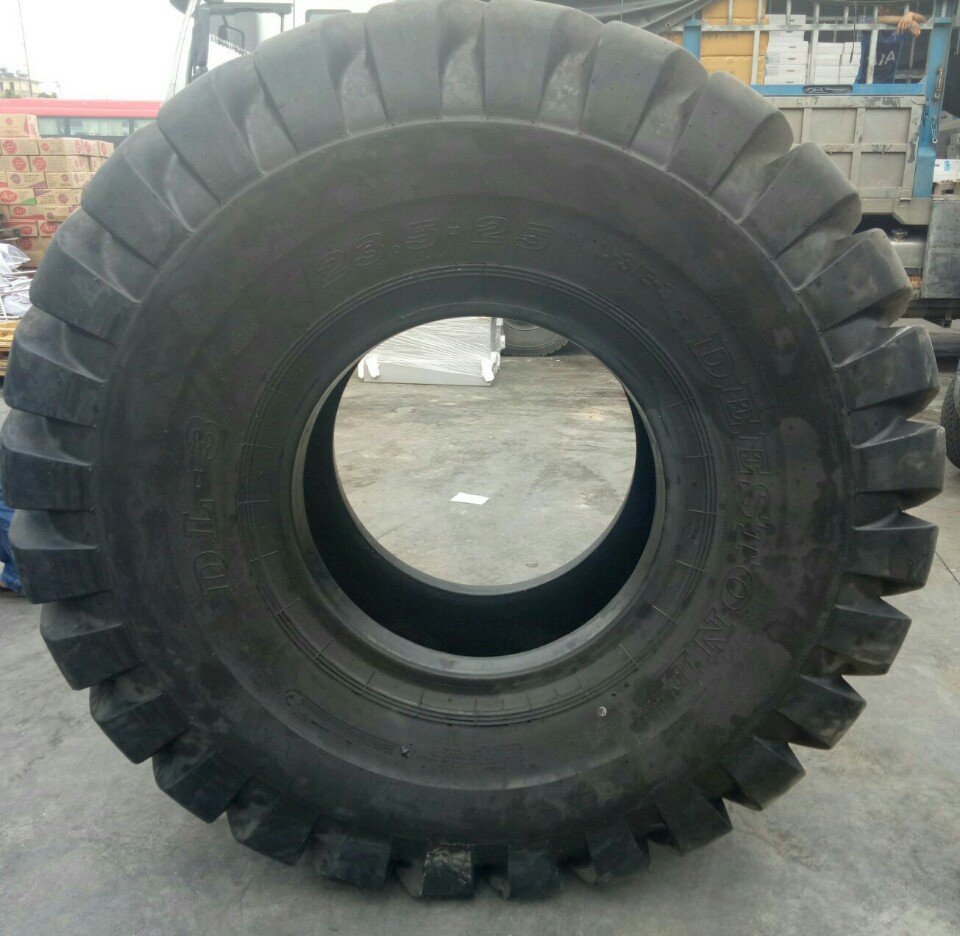Loader tire