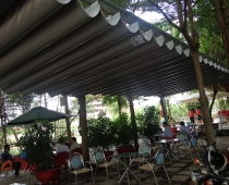 Mobile sliding retractable awnings