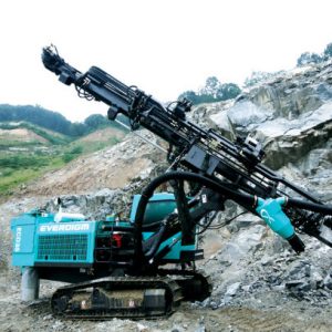 Hydraulic drilling machine