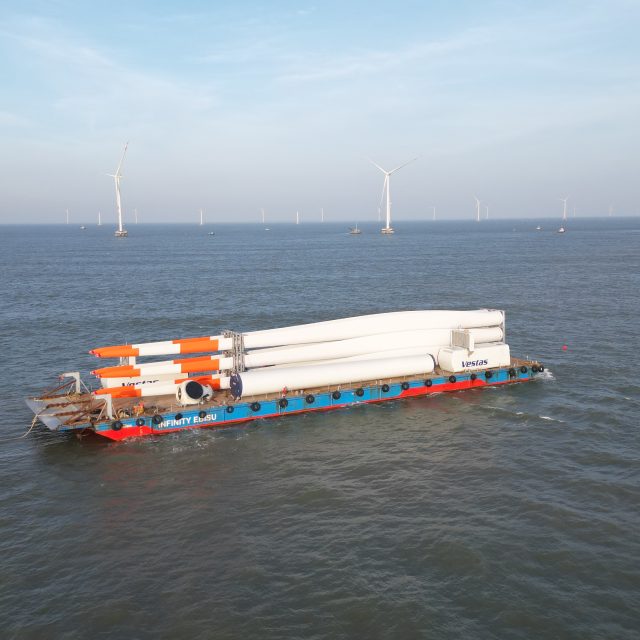 Barge