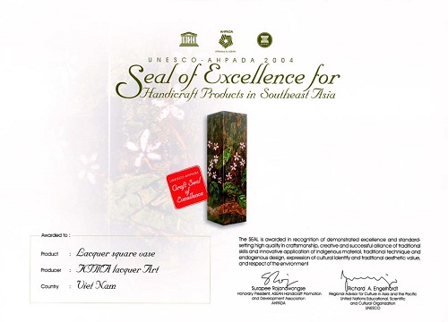 UNESCO 2004