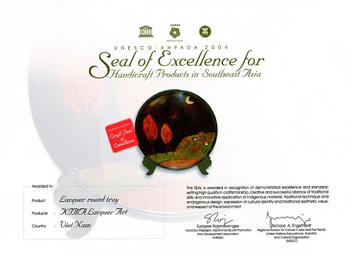 UNESCO 2004
