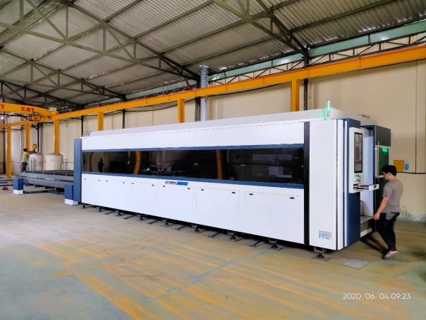 High-Powered Fiber Laser Cutter