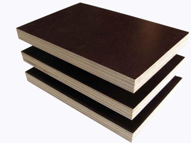 Brown fim-coated formwork plywood