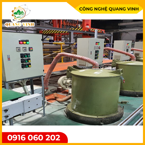 Centrifugal extractor