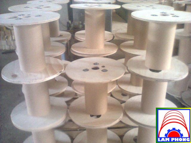 Veneer bobbin