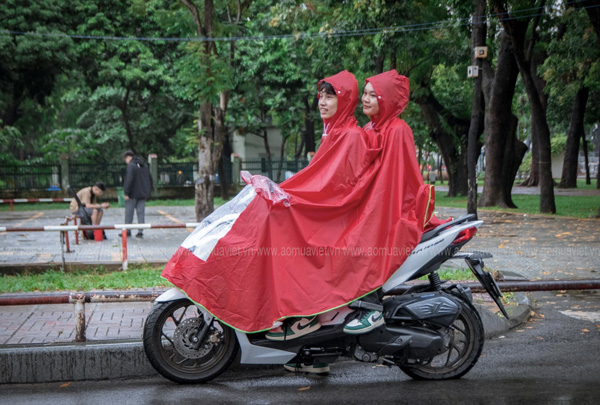 Double-headed raincoat