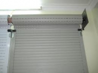 Rolling door