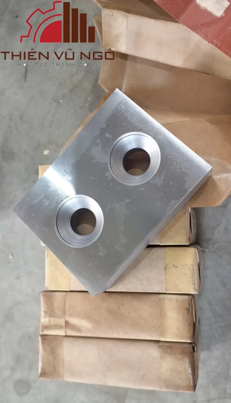Metal cutting machine blade