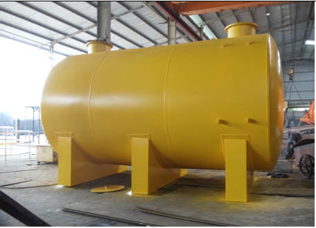 Oil storage tank
