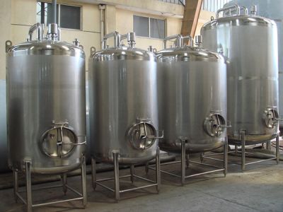 Stainless steel vertical tank