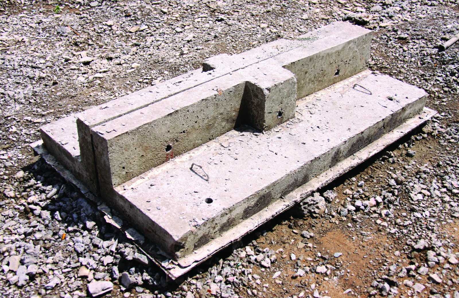 Concrete curbing